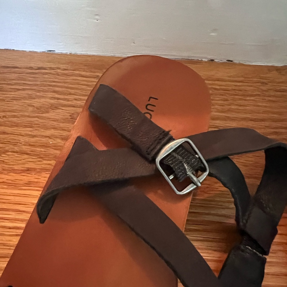 Lucky Brand-Women’s Black Sandals - Picture 4 of 6